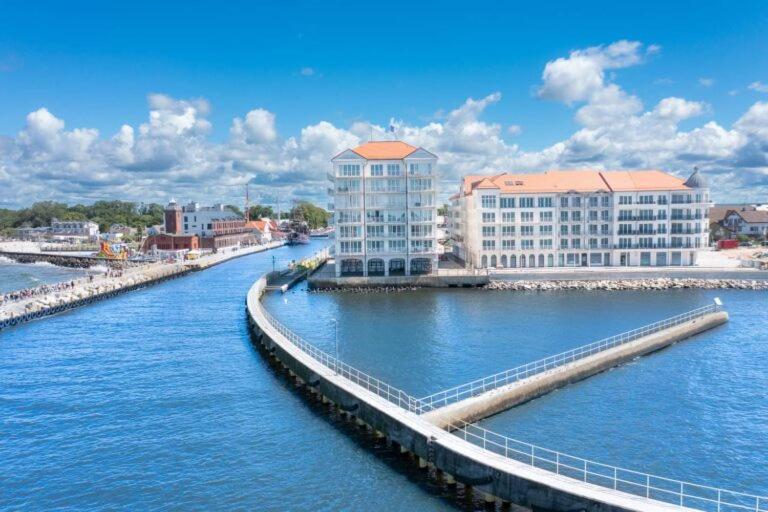Marina Royale Darlowo - Apartamenty Ultra Mar Nad Morzem ダルウフコ エクステリア 写真