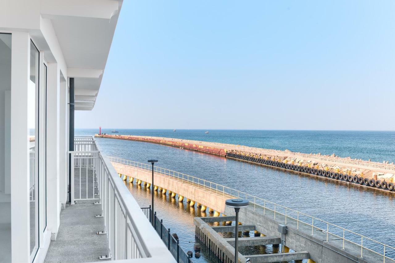 Marina Royale Darlowo - Apartamenty Ultra Mar Nad Morzem ダルウフコ エクステリア 写真